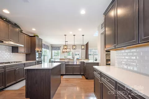 Kitchen - 2960 Haley Cir, Davidson, NC 28036 photo 4 of 4