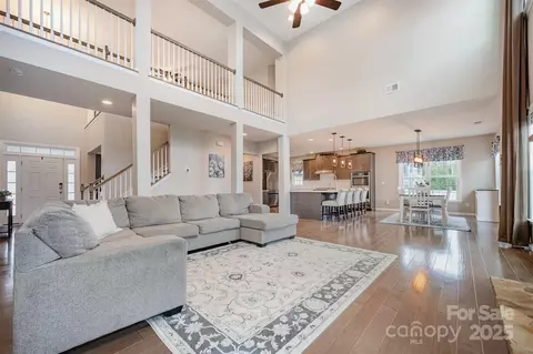 Living - 2960 Haley Cir, Davidson, NC 28036 photo 2 of 2