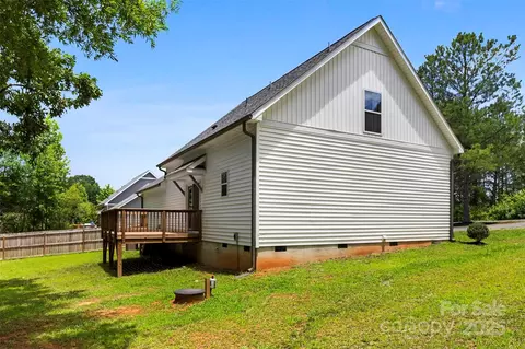 Exterior - 529 N Central Ave, Locust, NC 28097 photo 4 of 6