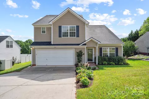 1961 9th Street Se Pl SE, Hickory, NC 28602