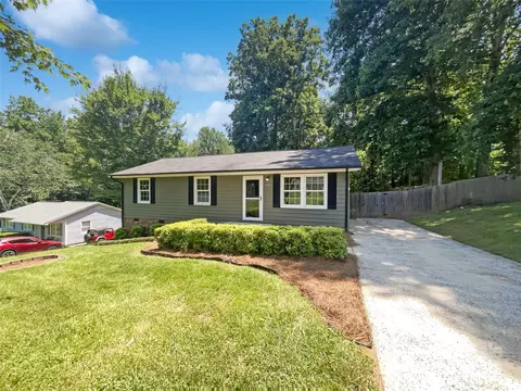 4903 Jamee Dr, Gastonia, NC 28056