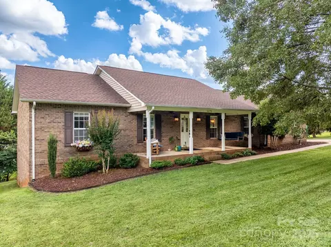 5172 Butner Dr, Hickory, NC 28602