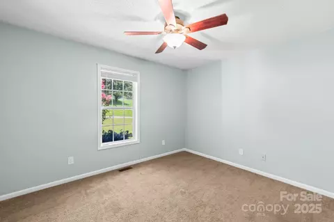 5172 Butner Dr, Hickory, NC 28602 photo 17