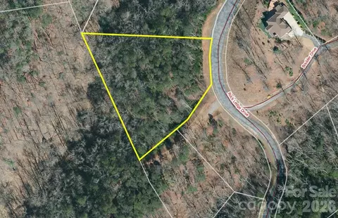 241 Rock Ledge Dr, Lake Lure, NC 28746