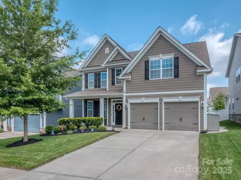 124 W Americana Dr, Mooresville, NC 28115