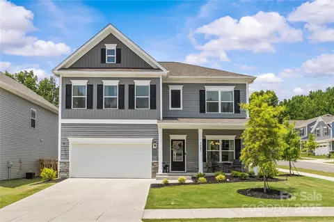 7025 Amberhouse Dr, Charlotte, NC 28212