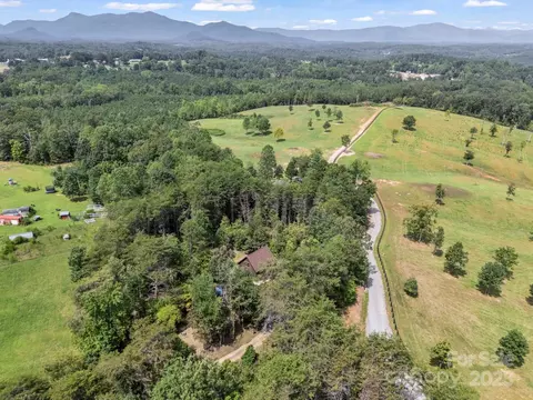 663 Fair Winds Dr, Tryon, NC 28782 photo 25