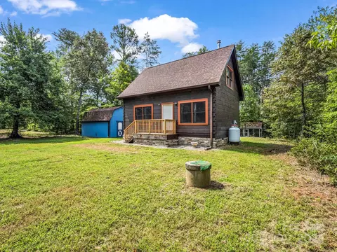 663 Fair Winds Dr, Tryon, NC 28782 photo 3