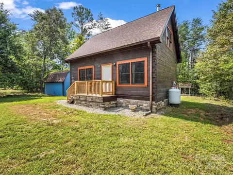 663 Fair Winds Dr, Tryon, NC 28782 photo 4