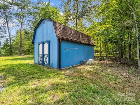663 Fair Winds Dr, Tryon, NC 28782 photo 23