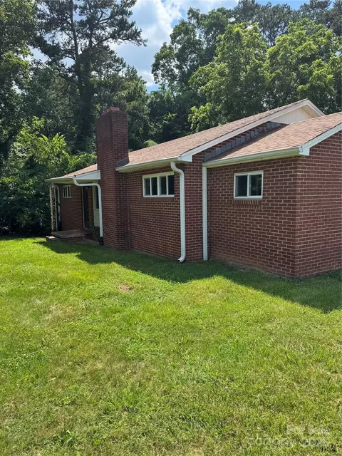 1239 8th Ne St NE, Hickory, NC 28601