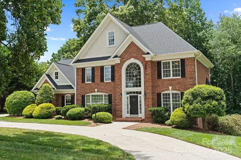 61 38th Nw Ave NW, Hickory, NC 28601