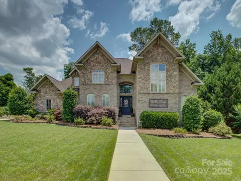 213 Cowboys Cir, Rock Hill, SC 29732