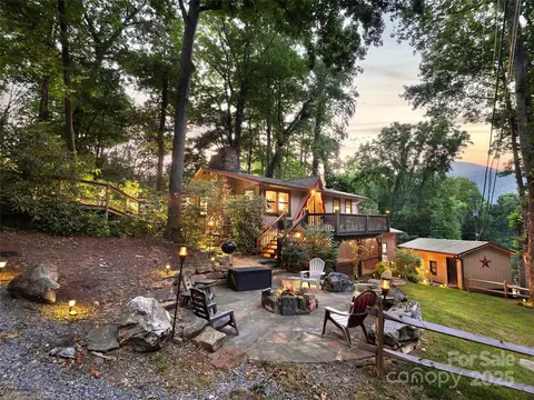 290 Dogwood Dr, Maggie Valley, NC 28751