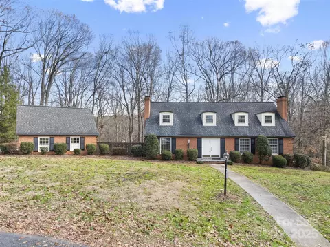 301 Queens Dr, Lexington, NC 27292