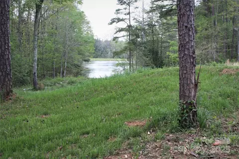 808 Bellegray 13 Rd #13, Clover, SC 29710