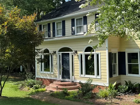 1112 Carole Ct, Matthews, NC 28104