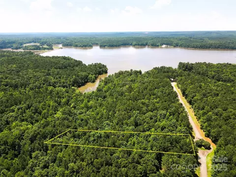 146 N State Ln, Rockingham, NC 28379