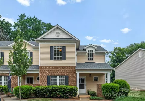 1326 Anthem Ct, Charlotte, NC 28205