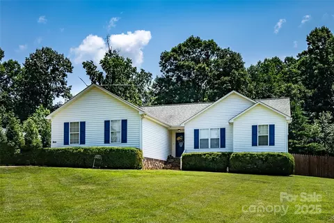 958 Hillard Ln, Lincolnton, NC 28092
