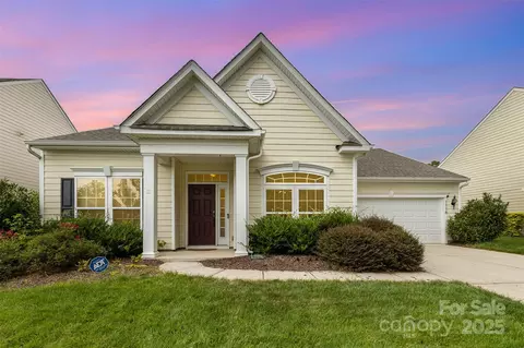 1116 Arnott Ln, Matthews, NC 28105
