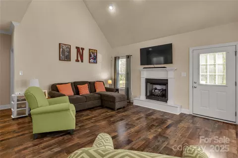 Living - 4114 Flint Dr, Lancaster, SC 29720 photo 2 of 4