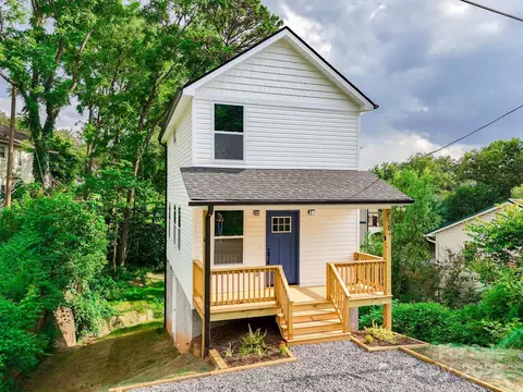 110 Lookout Rd, Woodfin, NC 28804