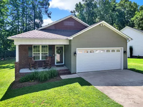 224 Eagle Creek Rd, Clover, SC 29710