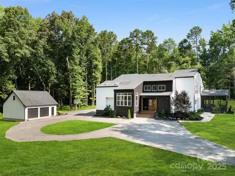 202 Walden Ln, Weddington, NC 28104