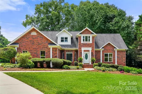 8173 Shannon Woods Ln, Weddington, NC 28104