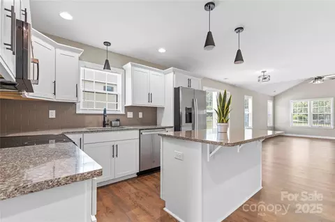 3511 Warlicks Church Rd, Connelly Springs, NC 28612