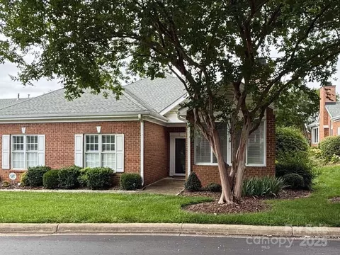 8312 Olde Troon Dr, Charlotte, NC 28277