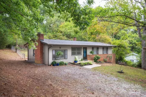 51 Campground Rd, Asheville, NC 28805