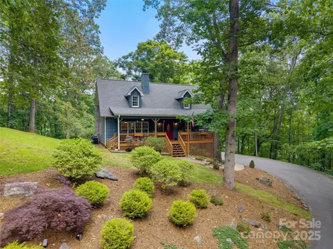 12 Howling Waite Rdg, Candler, NC 28715