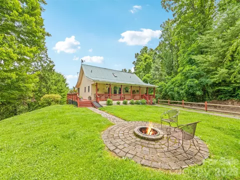 165 Lollis Ln, Bryson City, NC 28713
