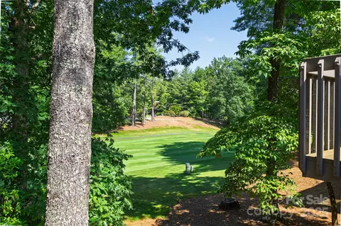 116 Fairway Villas Dr, Sapphire, NC 28774