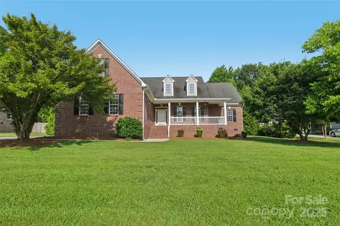 2411 Stoney Run Dr, Oakboro, NC 28129