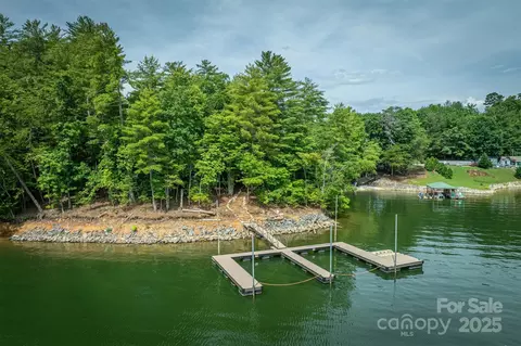 810 Marina 1 Dr #1, Nebo, NC 28761