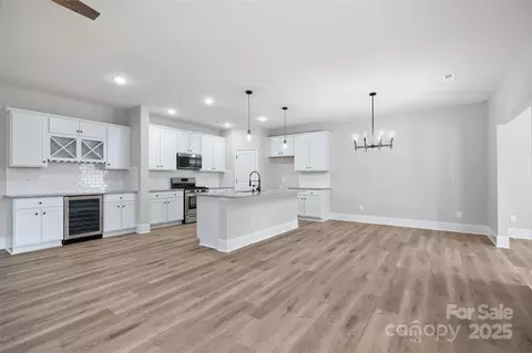 3926 Litchfield Rd, Charlotte, NC 28211