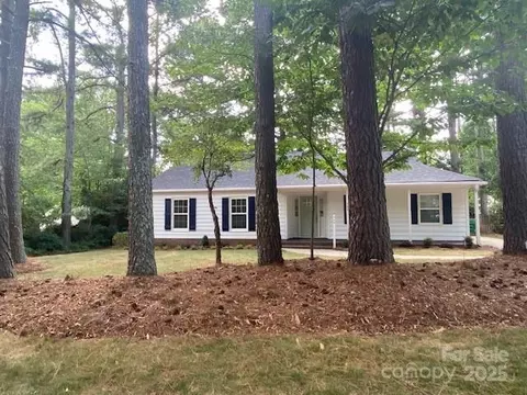709 Falls Church Rd, Charlotte, NC 28270