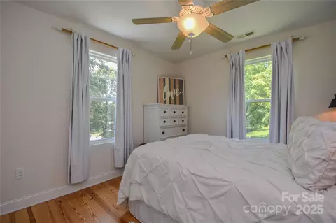 Bedroom - 1239 Mac Ln, Stanley, NC 28164 photo 2 of 4