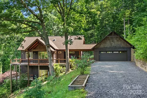 147 Brantley Branch Ln, Waynesville, NC 28786