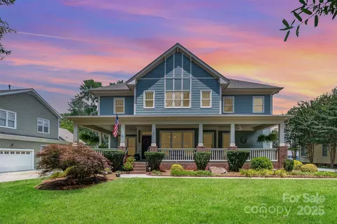 523 N Oak Dr, Huntersville, NC 28078