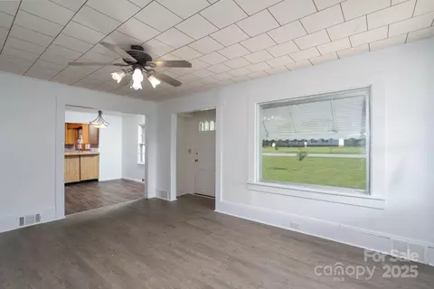 Living - 2125 E Ridge Rd, Salisbury, NC 28144 photo 7 of 8