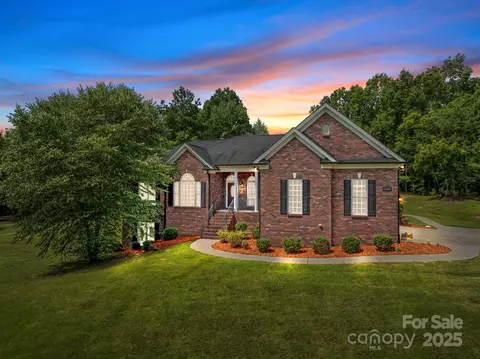 8913 Gentry Rd, Concord, NC 28027