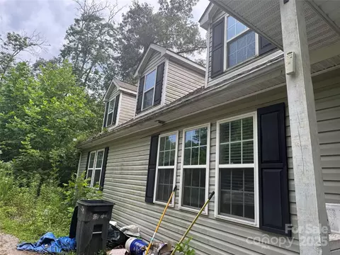 423 Crocus Ln, Sylva, NC 28779 photo 2