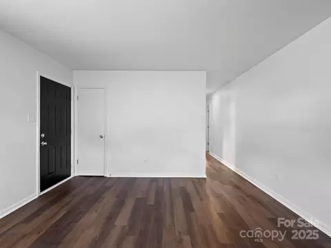 Living - 405 Jones Street St, Monroe, NC 28110 photo 2 of 3