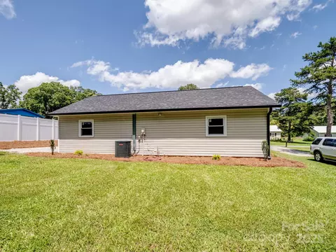 Exterior - 405 Jones Street St, Monroe, NC 28110 photo 2 of 5