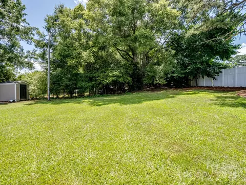 Exterior - 405 Jones Street St, Monroe, NC 28110 photo 3 of 5