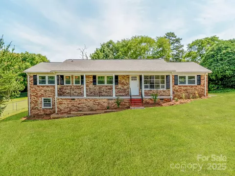 1606 N Rhyne St, Gastonia, NC 28054